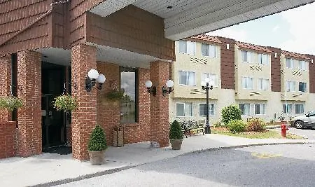 Travelodge By Wyndham Ottawa East Hotel